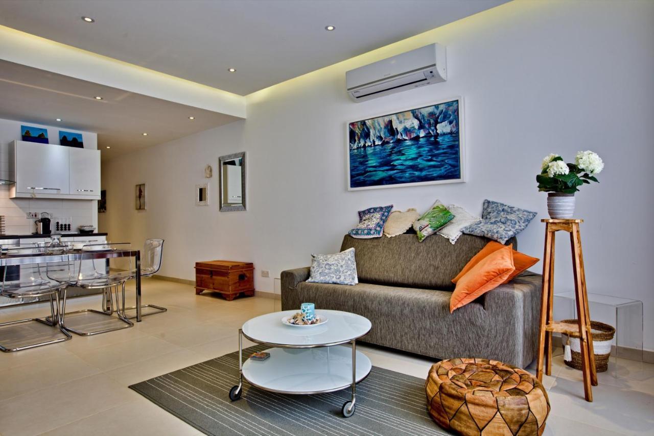 Bright And Central 2 Bedroom Apartment In Sliema Exterior foto